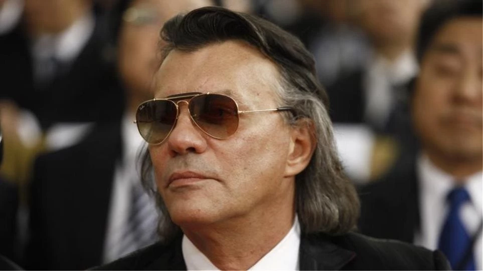 Ηλίας Ψινάκης: Εμφανίστηκε στο instagram, σβήνοντας φωτιές!